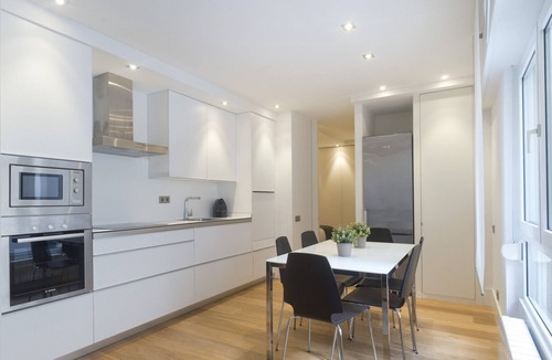 San Sebastian Centro Apartment | AVENIDA SUITE LA CONCHA