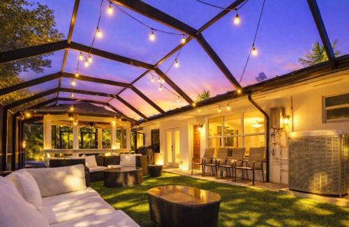 Ojus Villa | Aventura Lakefront