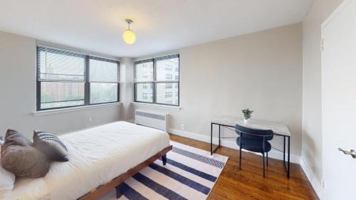 East Falls Apartment | Avenue A909 Comfy 2Br, Pool, Gym, Parking