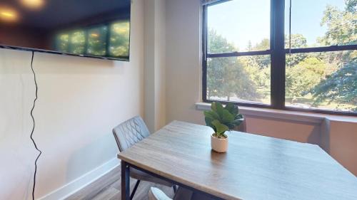 East Falls Apartment | Avenue B234 2Bedroom With Pool, Gym, Parking