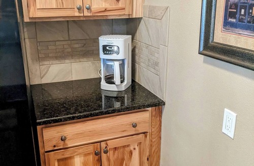 Cheyenne House | Avenues Charmer Close to Frontier Park