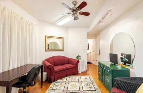Upper Avenues House | Avenues Traditional