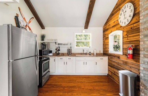 Crosby Cabin | Aviation Cabin | Hot Tub Fire Pit River Access
