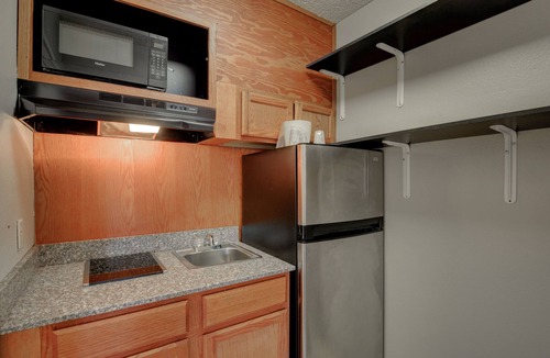 Nellis Air Force Base Hotel | Aviation Inn