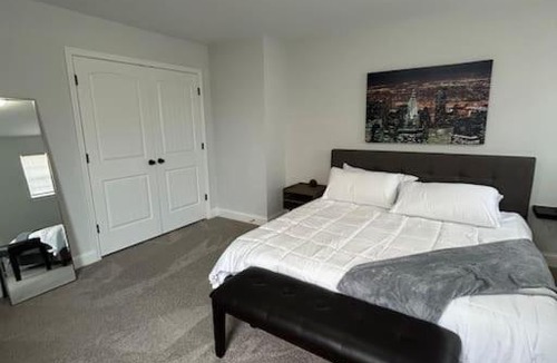 Downtown Villa | Aviation Lounge-Brewery/Food/AF Base/Hampton University