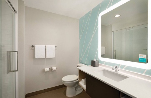 Cedar Rapids - Iowa City Hotel | avid hotel Cedar Rapids South - Arpt Area by IHG