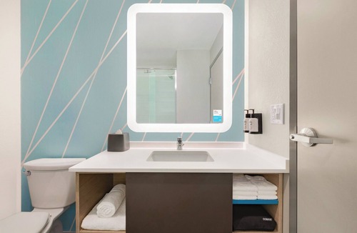 Plano Hotel | avid hotel Plano North by IHG
