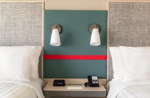 South Tulsa Hotel | avid hotel Tulsa South - Medical District by IHG