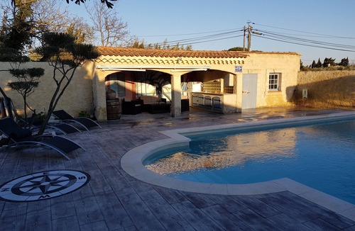 Sorgues Villa | AVIGNON, detached villa of 110m2 with private pool, golf course .