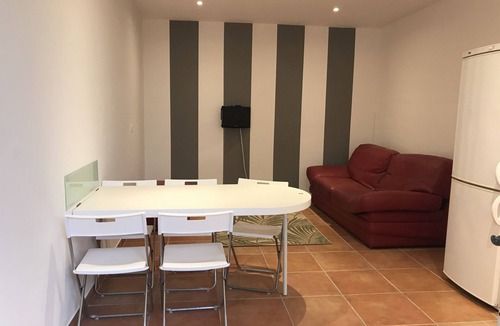 Villeneuve-les-Avignon Cottage | Avignon Festival, Pont du Gard and Luberon