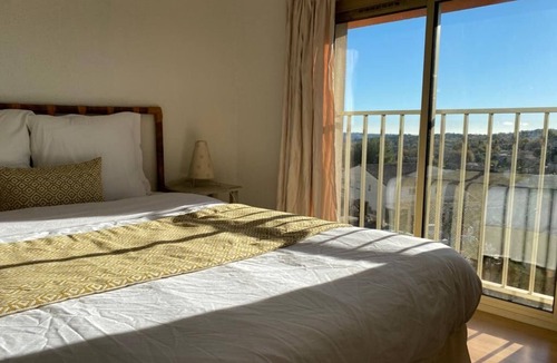 Saint-Jeannet Hotel | AVOCADO Hôtel Restaurant Bar