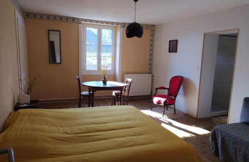 Villers-Farlay Bed & Breakfast | Avol d'Oiseau