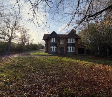 Nether Poppleton Villa | Avon Dhu 6 Bedroom Villa