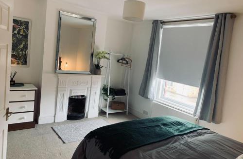 Salisbury Apartment | Avon View