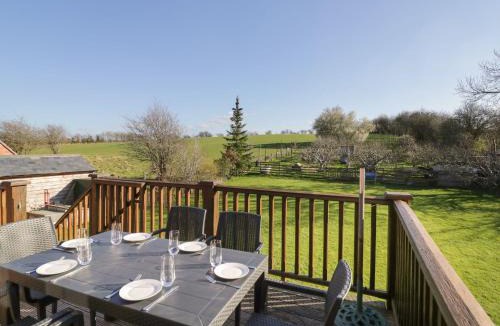 Ardens Grafton House | Avon View