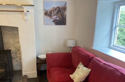 Glyn-Dyfrdwy House | Avondale Cottage