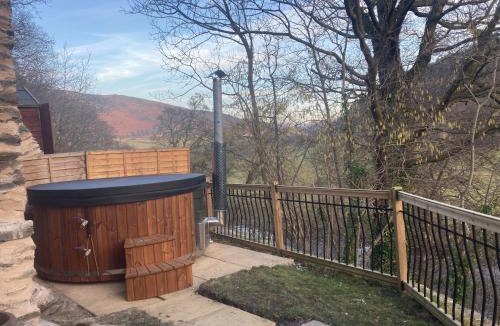 Glyn-Dyfrdwy House | Avondale