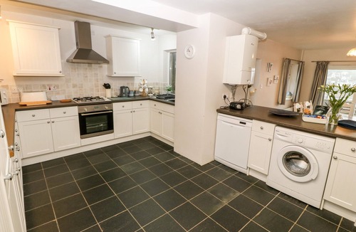 Borth-y-Gest Cottage | Avondale