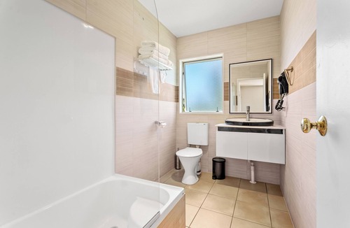 Avondale Hotel | Avondale Motor Inn