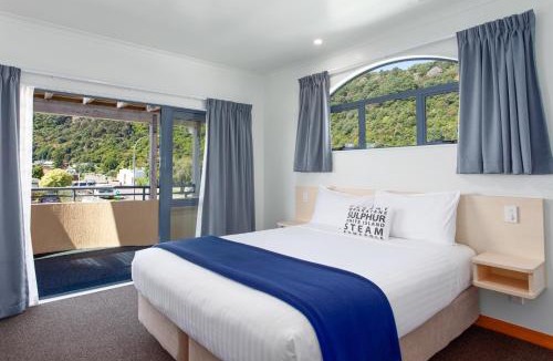 Whakatane Hotel | Awa Motel