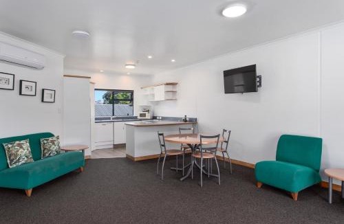 Whakatane Hotel | Awa Motel