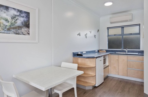 Whakatane Hotel | Awa Motel