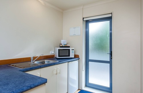 Whakatane Hotel | Awa Motel