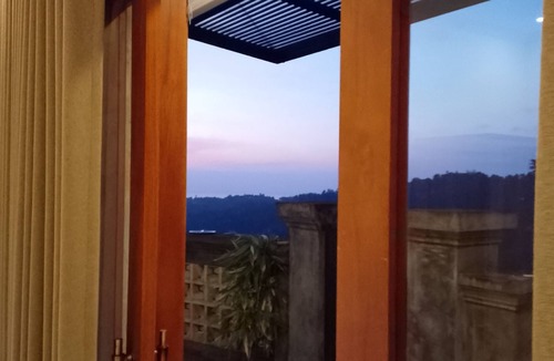 Banjartegehe Villa | Awan Cita Villa Munduk
