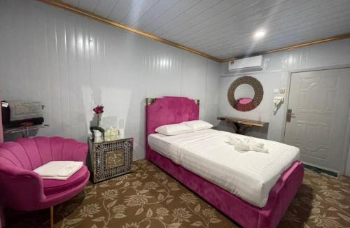 Kampung Bukit Rangin Hotel | Awangan Palace