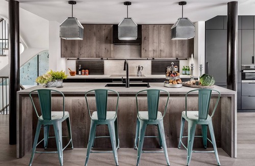 Chaplin Estates House | Award-winning 4 Bedroom Residence in mid-town