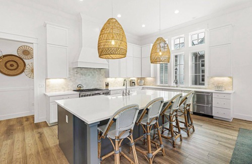 Cinnamon Shore House | Award-Winning Designer Home@Cinnamon Shore w/Outdoor Lounge+Amenities!