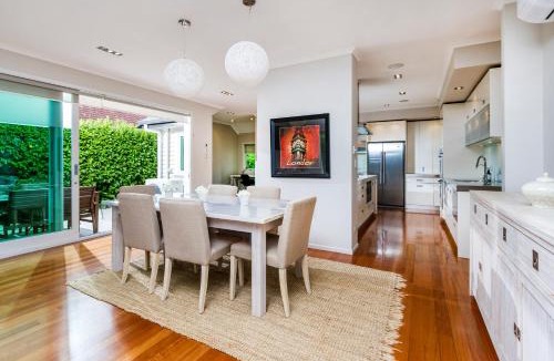 Milford Villa | Award winning house