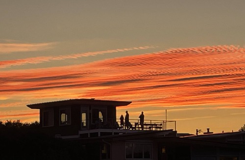 Northeast Virginia Beach House | Award Winning Ocean Front Architectural Gem n[Home Share per VA Beach Zoning]