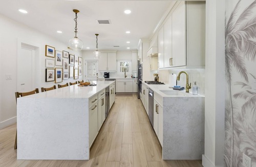 Carlouel House | Award-winning Private Beach & Breathtaking Sunsets