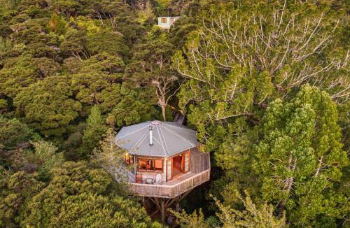 Waiheke Island House | AWAY Treehouse & Forest SPA