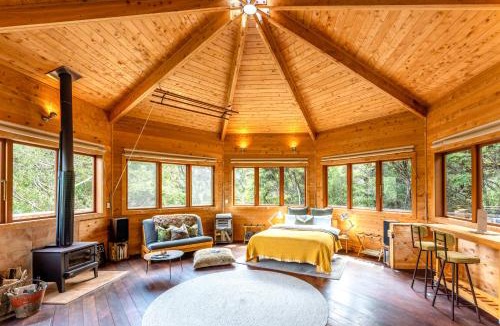 Waiheke Island House | AWAY Treehouse & Forest SPA