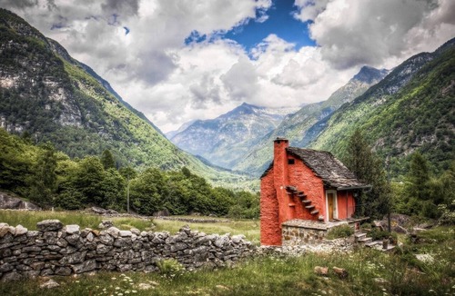 Converse House | Awefull Holiday Home