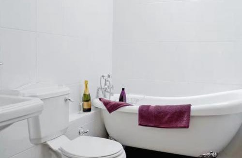 Tregaron House | Awel Yr Mynydd