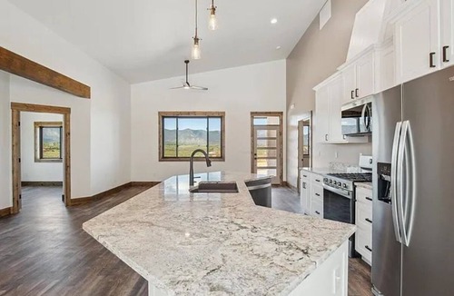 Cortez House | Awesome 3-bedroom house with AC in charming Cortez with views.