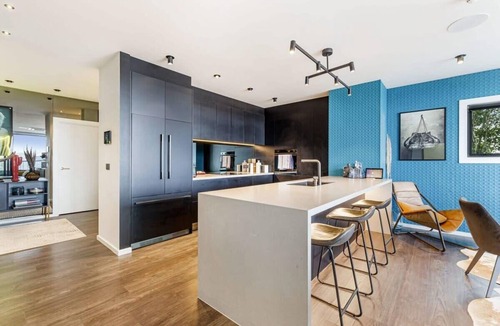 Kingsland Apartment | Awesome 3BR Apartment w/Parking