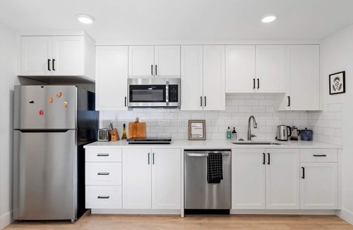 Alberta Arts District Apartment | Awesome Alberta Arts Apt Quiet & Walkable