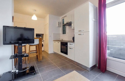 Port District Apartment | Awesome apartment in Châtelaillon-Plage with WiFi