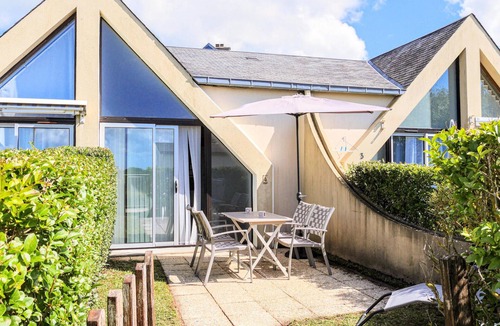 Montmartin-sur-Mer Apartment | Awesome apartment in Montmartin-sur-Mer with heated swimming pool