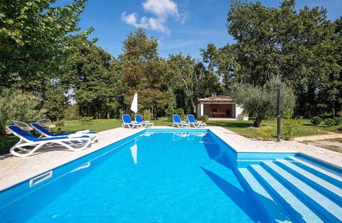 Susnjici Apartment | Awesome apartment in Sveti Lovrec
