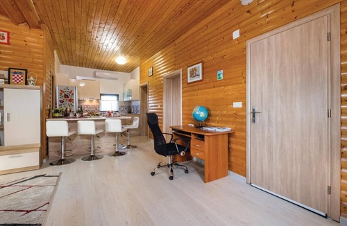 Velika Gorica Apartment | Awesome apartment in Velika Gorica