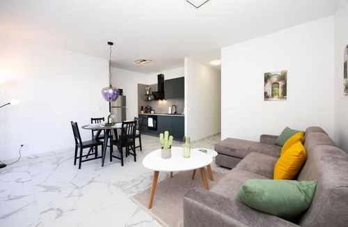 Seget Donji Apartment | Awesome apartment in Seget Donji
