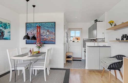Sandkaas Apartment | Awesome apartment in Allinge with WiFi