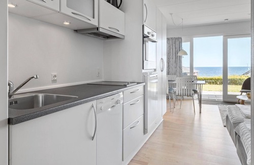 Sandkaas Apartment | Awesome apartment in Allinge with WiFi