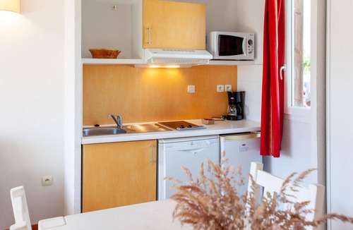 Cassen Apartment | Awesome apartment in Cassen with swimming pool