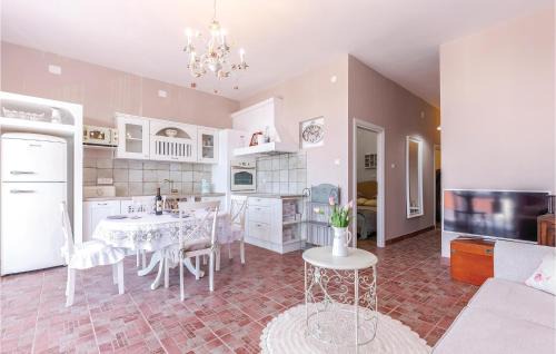Klanfari Apartment | Awesome Apartment In Dramalj With Sauna